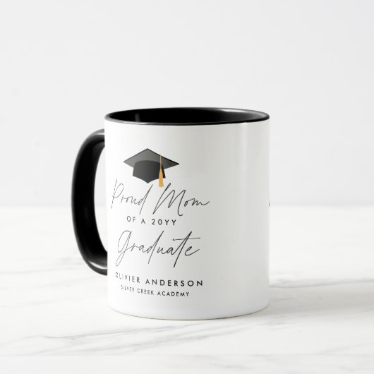 Stolze Mutter aus einer Klasse von 2022 Absolvente Tasse (Vorderseite Links)