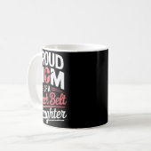 Stolze Mutter einer Tochter mit schwarzem Gürtel Kaffeetasse (Vorderseite Links)