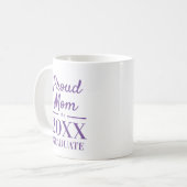 Stolze Mutter eines 2025-Absolventen elegante Typo Kaffeetasse (Vorderseite Links)