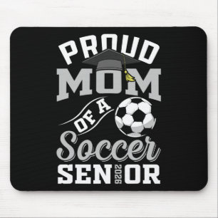 Stolze Mutter eines Fußball-Absolventen der Klasse Mousepad