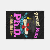 Stolze Mutter eines PHD-Absolventen PH-Shirt Famil Fleecedecke (Vorderseite (Horizontal))