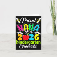 Stolze Nana des 2026-Absolventen Kindergarten