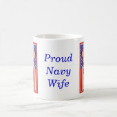 stolze Navy-Ehefrau Vintage-Printdesign Kaffeetasse (Mittel)