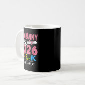 Stolze Oma eines 2026er Vorschulabsolventen Mutter Kaffeetasse (Vorderseite Links)