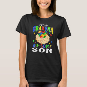 Stolze Oma eines großartigen Sohnes mit Autismus A T-Shirt