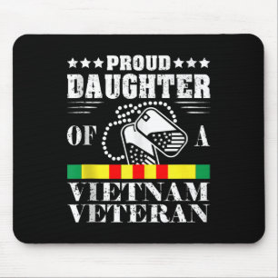 Stolze Tochter eines vietnamesischen Veteranentags Mousepad