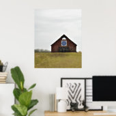 Stolze Traditionen stall, stinkt am regnerischen T Poster (Heimbüro)