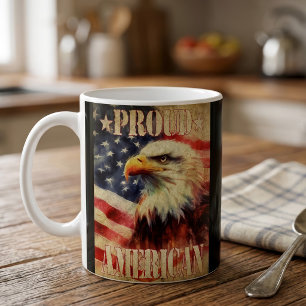 Stolzer Amerikaner. Weißkopfseeadler und Flagge de Kaffeetasse