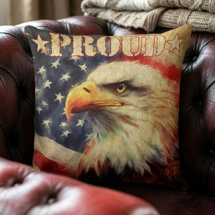 Stolzer Amerikaner. Weißkopfseeadler und Flagge de Kissen