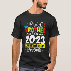 stolzer Bruder einer Klasse von Kindergen-Graduat T-Shirt