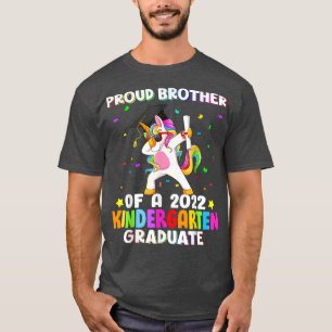 Stolzer Bruder eines 2022er Kindergarten-Absolvent T-Shirt