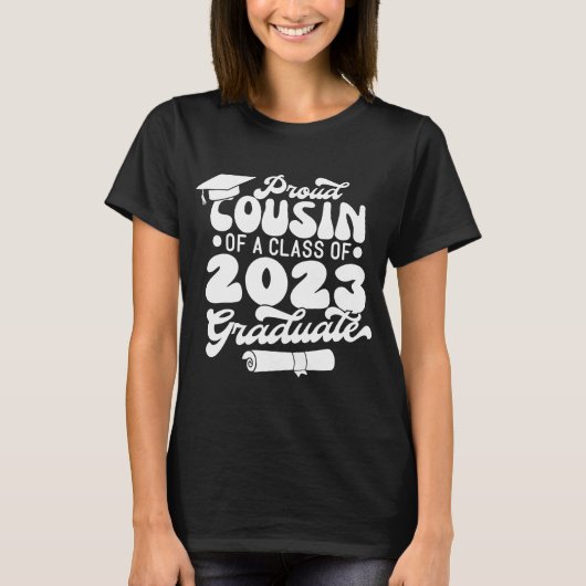 Stolzer COUSIN einer Klasse von 2023 Graduate Retr T-Shirt (Vorderseite)