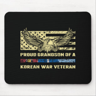 Stolzer Enkel eines Veteranen des Koreakrieges Mousepad