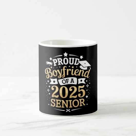 Stolzer Freund eines 2025-Graduate-Abschlusses Kaffeetasse (Mittel)
