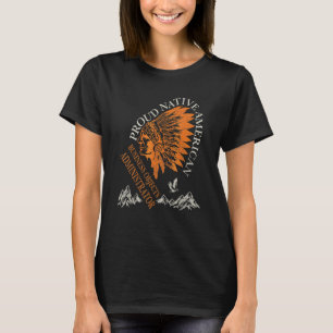 Stolzer indigener amerikanischer Business-Objects- T-Shirt