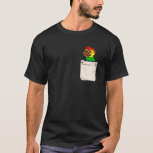 Stolzer LGBT-Mops in Pocket-Matching beim lesbisch T-Shirt