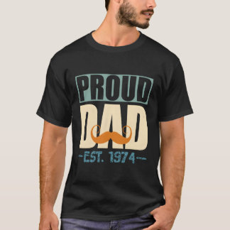 Stolzer Papa Est1974 Die Größten Vatertag-Sprüche T-Shirt