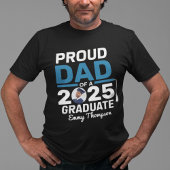 Stolzer Vater einer Personalisierten Graduate-Fami T-Shirt