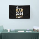 Stolzer Vater eines Absolventen der Abschlussklass Banner (Messe)