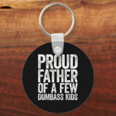 Stolzer Vater eines kleinen Dumb- Kinder Funny Vat Schlüsselanhänger (Vorderseite)