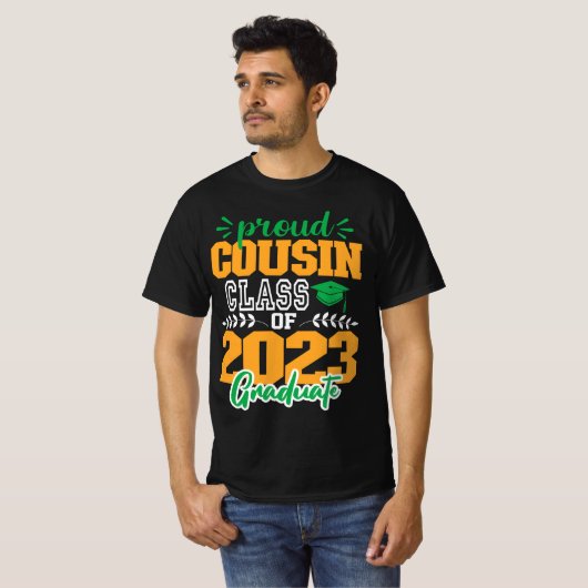 Stolzes CUOSIN der Klasse 2023 MODERNES SCRIPT GRA T-Shirt (Vorne ganz)