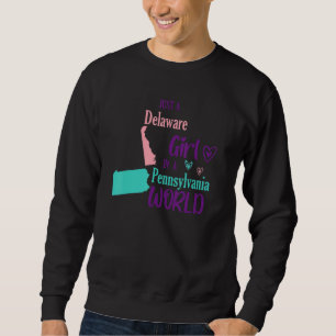 Stolzes Mädchen Nur ein Delaware-Mädchen in einer Sweatshirt