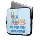 Stolzes neues Opa Car Es ist ein Boy Geschenk Laptopschutzhülle (Vorderseite Links)