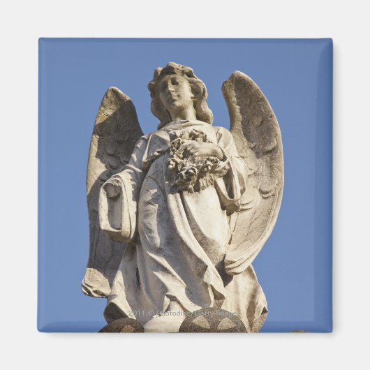 Stone Angel Looking Down Statue in Buenos Aires Magnet (Vorne)