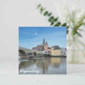 Stone Bridge in Regensburg, Deutschland (Stehend Vorderseite)