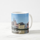 Stone Bridge in Regensburg, Deutschland Kaffeetasse (VorderseiteRechts)
