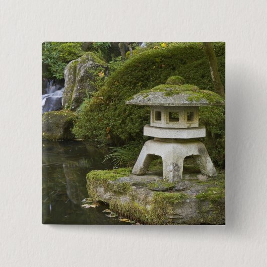 Stone lantern and Heavenly Falls Button (Vorderseite)