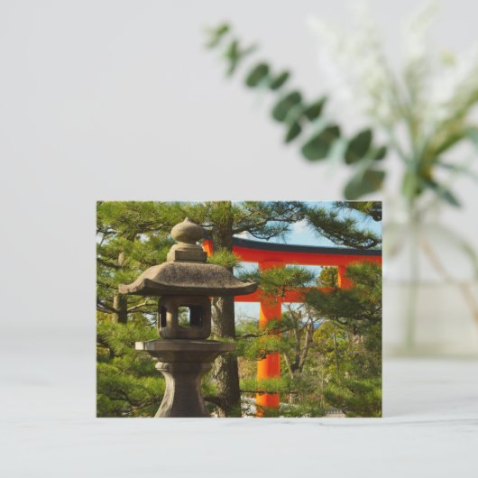 Stone Lantern and Torii Gate Postkarte (Stehend Vorderseite)