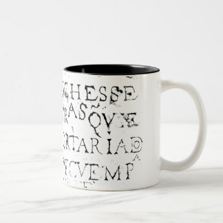 Stone Plate auf einer Straße in Lissabon Zweifarbige Tasse