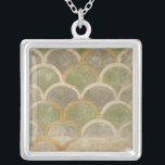 Stone Tile Design von Chariklia Zarris Versilberte Kette<br><div class="desc">Was wie ein Gemälde Ihrer Lieblings-Kopfsteinpflaster-Straße aussieht, ist wirklich ein Steinfliesen-Design von Chariklia Zarris erstellt. Die gedämpften Erdtöne des Steinfliesendesigns bitten Sie, sie anzustarren und die Geheimnisse der Welt zu betrachten. Oder zumindest bitten sie die Person, für die Sie das kaufen, um darüber nachzudenken, wie gut Sie von einem Geschenkgeber...</div>