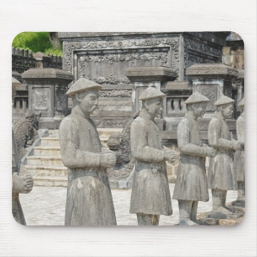 Stone Tomb Statues Mousepad (Vorne)