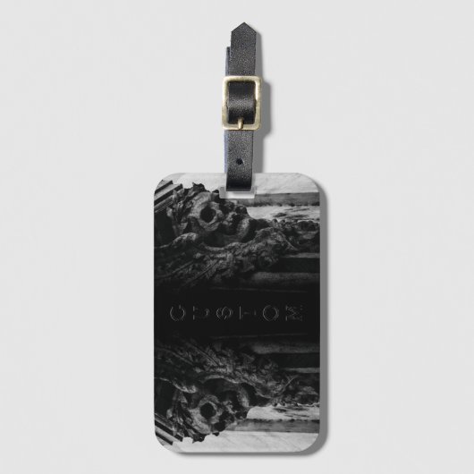 Stone Wings Skull Gepäckanhänger (Vorderseite Vertikal)