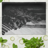 Stone Wings Skull Geschirrtuch (Gefaltet)