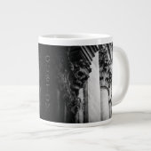 Stone Wings Skull Jumbo-Tasse (Vorderseite Rechts)