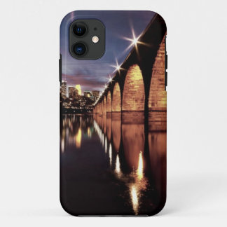 Stonearch Skyline iPhone 11 Hülle