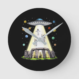 Stonehenge Alien Abduction Runde Wanduhr