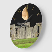 Stonehenge Stehend Stones bei Moonrise Große Wanduhr (Winkel)