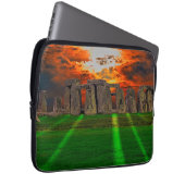 Stonehenge Stehend Stones bei Sonnenuntergang Laptopschutzhülle (Vorne Rechts)