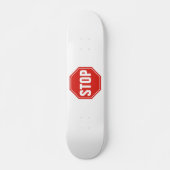 STOP-Schild Skateboard (Vorne)