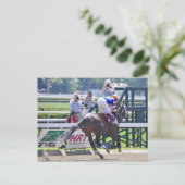 Stopchargingmaria siegreich in ihrem ersten Rennen Postkarte (Stehend Vorderseite)