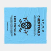 Stoppen Sie Chemtrails - Spray mich nicht an! Fleecedecke (Vorderseite (Horizontal))