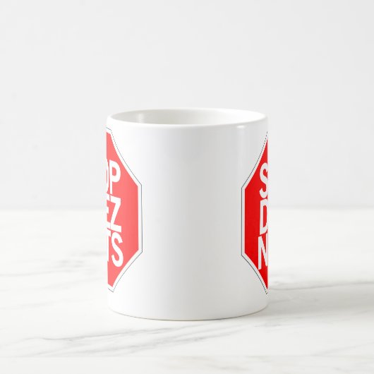 Stoppen Sie Deez Nüsse Kaffeetasse (Mittel)