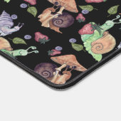 Stoppen und riechen Sie die Erdbeeren Schneckenmus Schreibtischunterlage (Ecke)