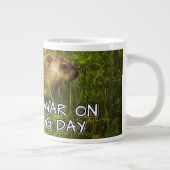 Stoppt den Krieg an der Tasse des Erdhundes (Rechts)