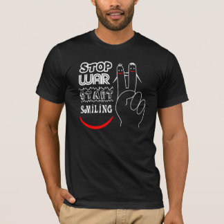 Stoppt den Krieg beginnt zu lächeln Frieden Zeiche T-Shirt
