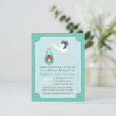 Storch liefert Afroamerikaner-Baby-Dusche Einladung (Stehend Vorderseite)